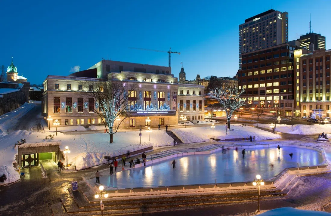 Patinoire de la Place D'Youville, Quebec