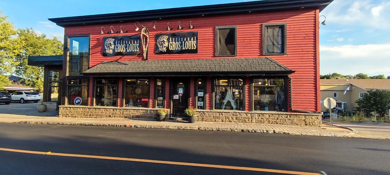 Raquettes et Artisanat Gros-Louis, Quebec